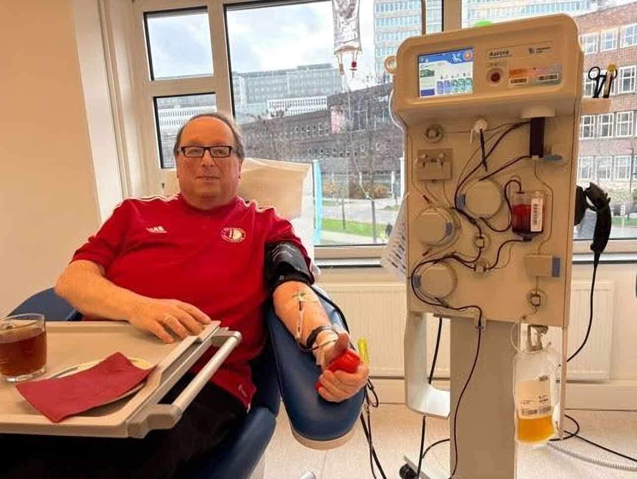Henk Leeuwangh donates plasma for the 500th time in Rotterdam Sanquin Rotterdam marked a milestone as Henk Leeuwangh donated plasma for the 500th time, highlighting how blood and plasma donations support patients in the Netherlands.