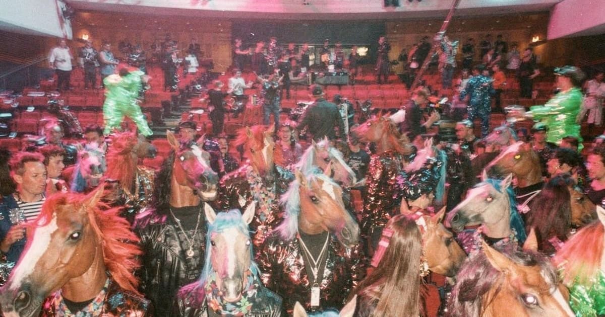 PAARDENRAVE turns Luxor into a club night