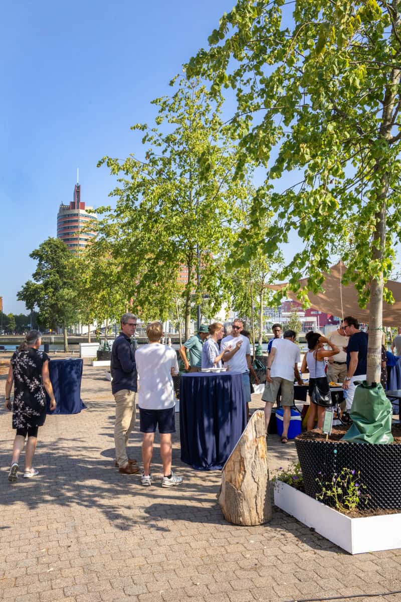 Trompenburg brings mobile forest to Noordereiland Trompenburg and Rotterdam have placed a mobile forest on Noordereiland to show how trees add shade, biodiversity and liveability.