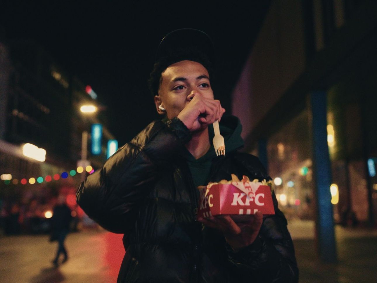 KFC Kipsalon returns for summer KFC’s Kipsalon returns until 17 August 2026, putting Crispy Tenders and a veggie option into its version of Rotterdam’s famous kapsalon.