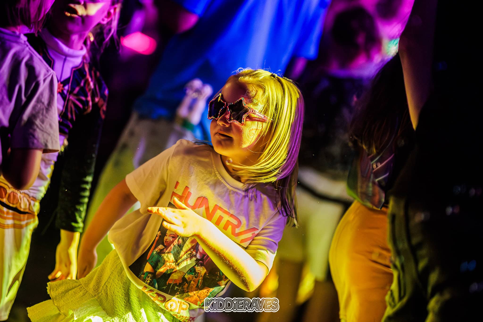KiDDiERAVES brings family rave to Rotterdam’s Maassilo KiDDiERAVES comes to Rotterdam’s Maassilo on 8 November with DJs, K-pop, light shows and a daytime club experience for children and their families.